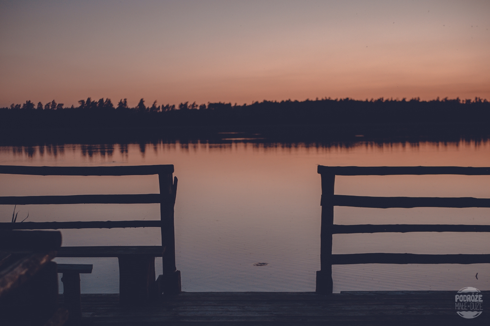Warmia i Mazury jezioro Serwent zachód słońca